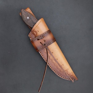 Couteau de chasse artisanal en acier inoxydable avec manche en bois gravé, lame à pointe tombante de 2,59 mm d'épaisseur, étui en cuir marron, service OEM - Product Image 6