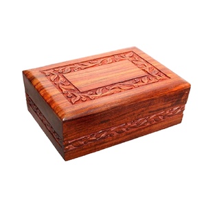 Urnes de crémation pour animaux de compagnie, taille et design personnalisés, conception en bois avec finition faite à la main, urnes commémoratives - Product Image 1