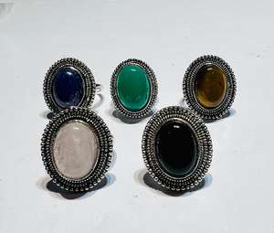 Bagues unisexes tendance en laiton plaqué argent avec pierres précieuses vintage : Labradorite, Œil de tigre, Onyx, Pierre de lune, Quartz rose - Product Image 5