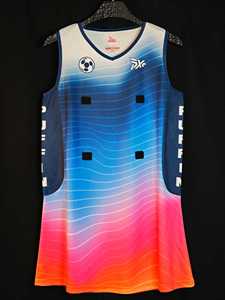 Camiseta de Netball sin Mangas con Cuello en V PUFFIN SPORTS, Personalizada con Impresión Sublimada, Transpirable, Absorbe la Humedad, 100% Poliéster, para Adultos - Product Image 4