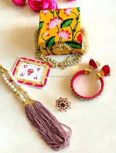 Combo de dama de honor india con collar de perlas de caja de loto, Bindi, brazalete, anillo Kundan Favor DE BODA Haldi Mehndi Shagun regalo de devolución - Product Image 2