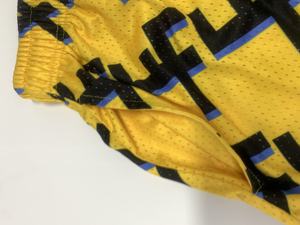 Shorts de basketball pour hommes, imprimé flamme noire, taille mi-haute élastique, respirant, décontracté, en toile écologique, sublimation 50% - Product Image 3