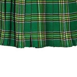 Kilt tartán personalizado para hombre, kilt escocés de las Tierras Altas de lana acrílica premium con correas de cuero - Product Image 3