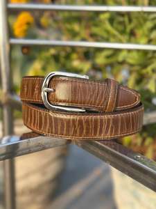 Ceinture en cuir véritable faite à la main de haute qualité pour homme, avec boucle en fer brodée, largeur 3,5 cm, design élégant et formel pour le bureau et les affaires - Product Image 3
