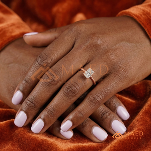 โรสโกลด์ แหวนเพชรทรงเรเดียนท์คัทแบบเกลียวพันเกลียว – แหวนหมั้นทองชมพูแบบถักที่มีเอกลักษณ์เฉพาะตัว แหวนเพชรเรเดียนท์ชุบทองคำชมพู 18K - Product Image 4