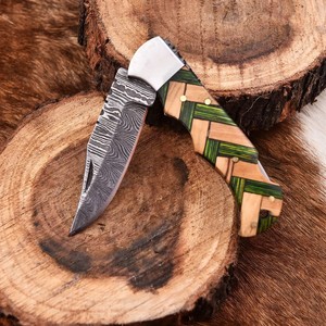 Couteau pliant en acier Damas forgé à la main, manche en bois d'olivier et de Pakka, étui en cuir, couteau de poche EDC pour la chasse et le camping - Product Image 2