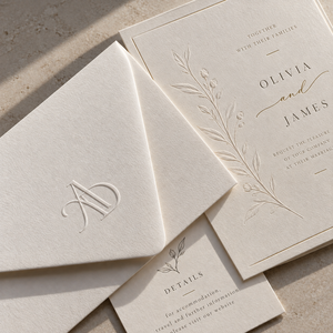 Enveloppe de luxe personnalisée avec nom de marque, impression, gaufrage, logo sur carte, finition dorée et impression sur papier - Product Image 3
