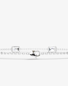 Bracelet pour femme AURA LUXURIA, diamant de laboratoire de 3 carats, taille radiant allongée, clarté VVS, or jaune 14 carats, 6 pierres latérales serties clos - Product Image 5