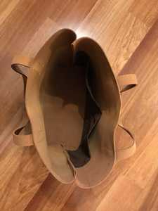 กระเป๋าโท้ทหนังแท้ทำมือสำหรับผู้หญิง รุ่นใหม่ล่าสุด ปี 2026 พร้อมซิปปิด ใช้ได้ทุกวัน ขนาดใหญ่ รุ่น LTB-0308 - Product Image 4