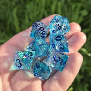 Juego de dados de resina hechos a mano con diseño colorido para juegos de mesa, fiestas de juegos de rol y uso coleccionista - Product Image 1