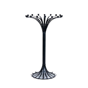 Candelabros Decorativos con Grabado en Relieve Hechos a Mano, Candelabros Metálicos a Precio Económico para Bodas, Fiestas y Eventos - Product Image 3