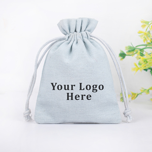 Pochette à cordon personnalisée de luxe avec logo, bleu clair, pour le rangement de bijoux, forme rectangulaire, design élégant, organiseur - Product Image 2