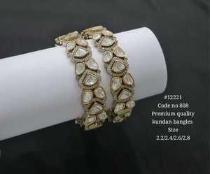 Bracelets Kundan de qualité supérieure 12221, plaqués Mehandi, avec pierres en forme de goutte d'eau, coupe poire, bijoux de mariage et de fête - Product Image 2