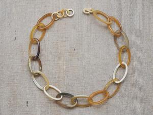 Collar Hecho a Mano de Acero Inoxidable de Primera Calidad con Diseño de Cuerno de Búfalo y Símbolo de la Paz, Estilo Vintage para Mujer, de MN EXPORTS - Product Image 1