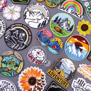 Patch en tissu brodé personnalisé en 3D avec motif floral pour cadeaux et décoration de vêtements - Product Image 4