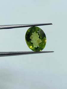 เพอริดอทดิบธรรมชาติ 100% รูปไข่ขนาด 9x11 มม. น้ำหนัก 3.75 กะรัต จากจีน R.K. GEMS & JEWELLERY สำหรับทำเครื่องประดับ - Product Image 3