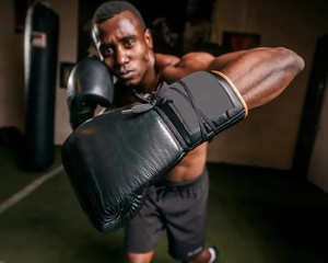 Guantes de Boxeo de Cuero Vacuno de 8oz, Diseño Profesional, Logotipo Personalizable de Fábrica, Gran Venta, para Entusiastas del Deporte, Hechos en Pakistán, FUJEX - Product Image 3