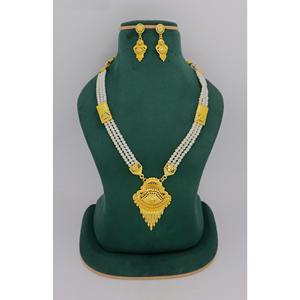 Collar corto más vendido a la venta Diseño de joyería Africana Joyería favorita Joyas nupciales chapadas en oro Conjunto de collar chapado en oro - Product Image 1