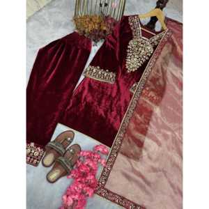 Ensembles pour femmes de créateur Bas de haut en velours de viscose pur lourd et Dupatta pour fête - Product Image 2