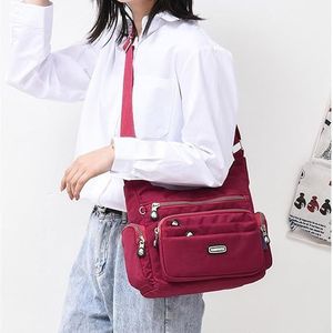Bolso Bandolera Impermeable de Nailon para Mujer con Múltiples Bolsillos, Bolsos de Hombro para Viajes al Aire Libre y Uso como Bolso de Mano - Product Image 2