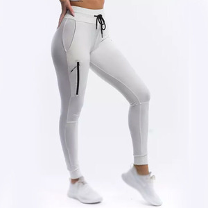Pantalon de sport moderne pour femme, coupe ajustée, taille haute, en tissu extensible, idéal pour l'entraînement et les séances de fitness - Product Image 3