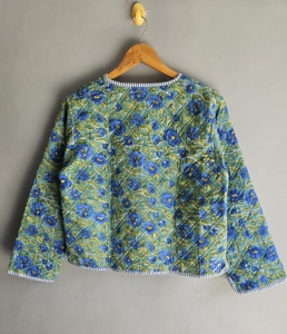 Veste matelassée florale pour femme en coton, manches trois quarts, col rond, poche plaquée, style printemps, broderie à la main - Product Image 6