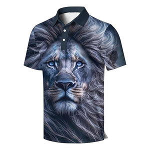 Polo à motif loup blanc avec col noir, design artistique aquarelle, manches courtes, style décontracté streetwear, mode inspirée des animaux - Product Image 1