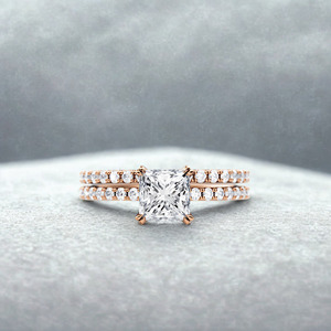 Anillo de Compromiso de Diamantes con Corte Princesa Chapado en Oro de 14K para Mujer, Estilo Clásico, Certificado IGI - Product Image 2
