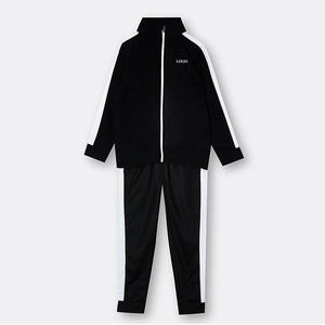 Conjunto Deportivo Informal de Invierno con Logotipo Personalizado, Traje Deportivo de Poliéster y Algodón con Cremallera Completa para Niños - Product Image 1