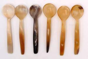 Cuchara de Cuerno de Búfalo Natural de Diseño Innovador y Calidad Superior - Ecológica y Duradera, con Logotipo y Tamaño Personalizables para Uso en Hogares, Hoteles y Restaurantes - Product Image 5