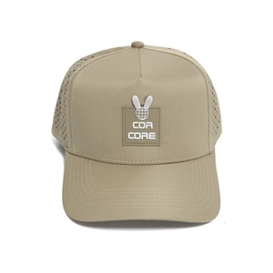 Casquette de golf imperméable à logo personnalisé découpé au laser, 5 panneaux, patch en PVC caoutchouc, haute qualité, performance extérieure, casquette de sport - Product Image 1