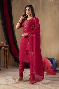 Conjunto de Kurti y Pantalón de Seda Romana al por Mayor con Bordado Multihilo, Ropa Étnica India Premium para Exportación - Product Image 2