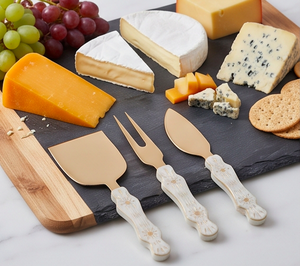 Juego de 3 cuchillos para queso de acero inoxidable dorado con mangos decorativos de cerámica para uso en la cocina - Product Image 6