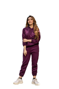 Conjunto Deportivo de Chándal Ajustado para Mujer, Hecho a Medida, OEM, al por Mayor, con Pantalones Cálidos, Top Corto Casual de Manga Larga y Sudaderas con Capucha para Entrenamiento - Product Image 4
