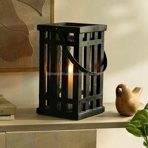 Linterna de madera desgastada de elegancia rústica para decoración y personalización del jardín del hogar y bodas - Product Image 1