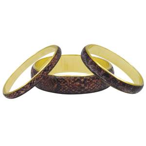 Trio de bracelets en cuir et laiton faits à la main, bracelet texturé en peau de serpent de luxe, cadeau unique pour un anniversaire ou un anniversaire de mariage pour elle - Product Image 6