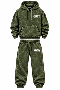 Conjunto Deportivo RISK SPORTS para Hombre, Sudadera con Capucha y Pantalones Deportivos, Estilo Urbano, Color Verde Oliva, Lavado Ácido, Transpirable, Holgado, Estilo Hip Hop - Product Image 3