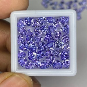 Pierres précieuses Tanzanite bleues, taille trillon, traitées thermiquement, 4-6 mm, pierres naturelles en vrac pour la fabrication de bijoux - Product Image 1