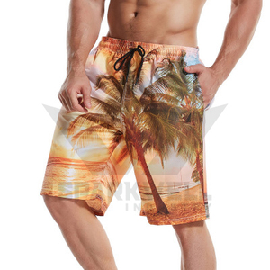 Short de bain pour homme à imprimé palmiers côtiers, léger, séchage rapide, avec cordon de serrage élastique à la taille et poches utilitaires - Product Image 1