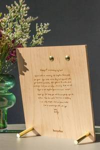 Cadre photo de table rustique en bois fait main, écologique, support d'affichage personnalisé pour portraits de famille dans le salon, la chambre ou le bureau - Product Image 4