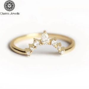 Bague de fiançailles Charm_Jewells pour femme, plaquée or 18 carats, avec moissanite, sertissage à griffes vintage, accents de diamants taille coussin, certifiée IGI - Product Image 5