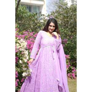 Conjunto de traje Anarkali de fiesta de diseñador para mujer con trabajo de bordado de secuencia de hilo - Product Image 6