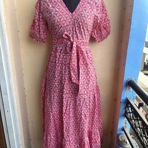 เดรสผ้าฝ้ายพิมพ์ลายบล็อกอินเดียขายดี ชุดเดรสยาวทรงแม็กซี่สำหรับฤดูใบไม้ร่วง เสื้อผ้าผู้หญิง ชุดเดรสผู้หญิงสำหรับฤดูใบไม้ร่วง ราคาโรงงาน - Product Image 1