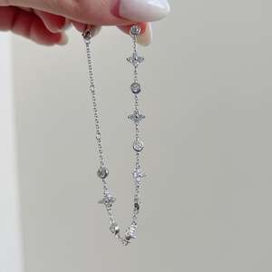 Brazalete de Plata de Ley de Alta Calidad, Chapado en Oro, con Diamantes de Imitación, Lujoso y Moderno para Mujer, Precio Competitivo en India - Product Image 3