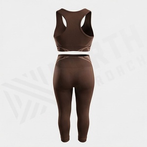 Conjunto Deportivo de Yoga de Tres Piezas para Mujer, Hecho a Medida, de Secado Rápido, Transpirable, Sin Costuras, Tallas Grandes - Product Image 2