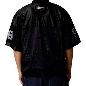 เสื้อเจอร์ซีย์อเมริกันฟุตบอลทรงหลวมแบบตาข่าย OEM สไตล์สตรีทแวร์โอเวอร์ไซส์ สีดำ สำหรับทีมกีฬา รับผลิตเสื้อผ้าพร้อมโลโก้ตามสั่ง - Product Image 3