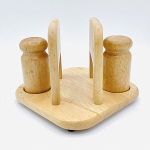 Ensemble de salières et poivrières rondes en bois pour la cuisine domestique, rangement des assaisonnements, avec un look rustique élégant - Product Image 2