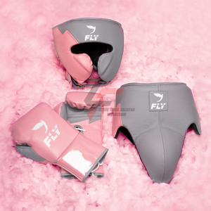 Ensemble de boxe et de kickboxing professionnel en cuir véritable de qualité supérieure, fabriqué sur mesure en usine, pour l'entraînement et le sparring. - Product Image 2