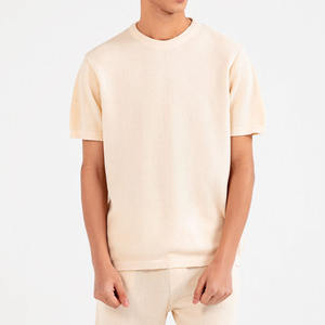 Nouveau design T-shirts pour hommes à manches courtes en coton et polyester, vente en gros OEM, coupe décontractée, tricotage, col rond beige - Product Image 1