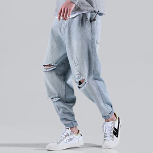 Jeans ajustados para hombre, pantalones vaqueros negros desgastados, jeans casuales de pierna recta, denim vintage de algodón para todas las temporadas. - Product Image 2